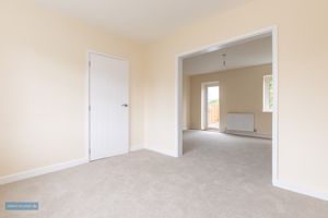 Dining Room- click for photo gallery